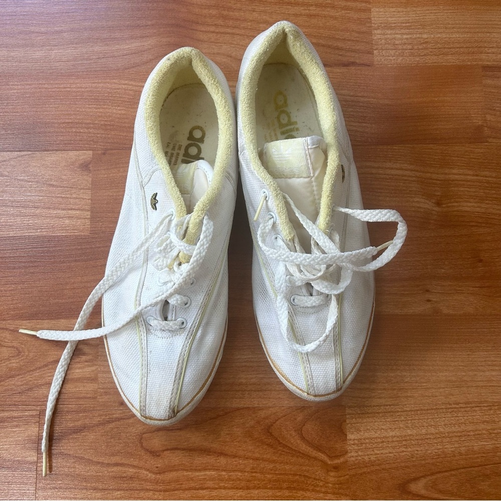 Vintage Adidas white sneakers